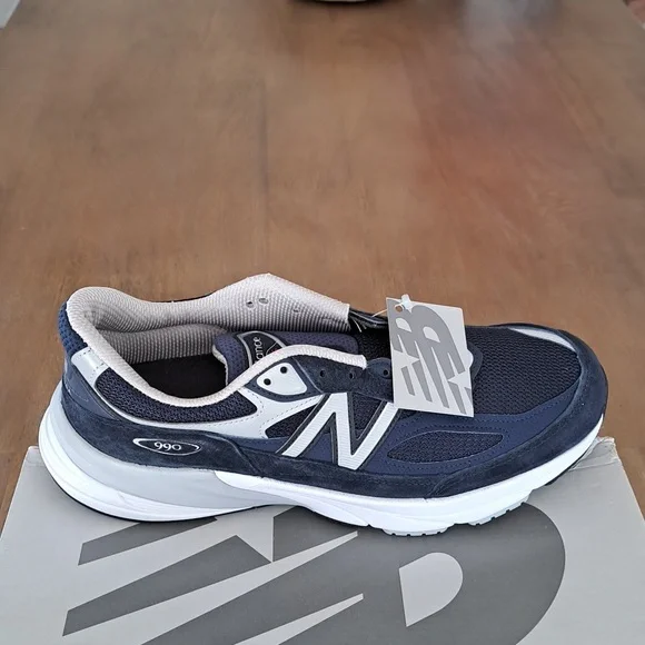 New Balance Made in USA 990v6 Running Shoe - Color: Navy/White - Size: Men 10.5 - Picture 1 of 10